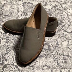 Naturalizer grey patent  and leather loafers NWT